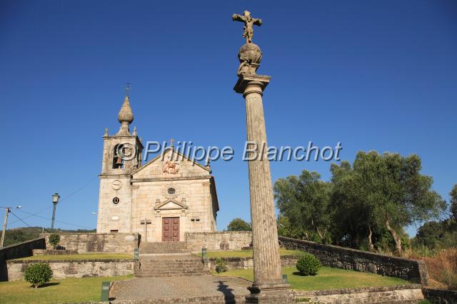 portugal minho 02.JPG - Eglise et calvaire d'OliveiraPovoa de Lanhoso, Portugal